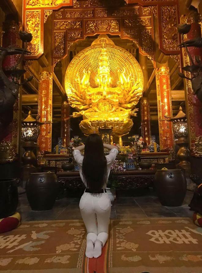 Dù chẳng ai bảo ai nhưng hễ vướng scandal, celeb Việt lại kéo nhau làm việc này-8