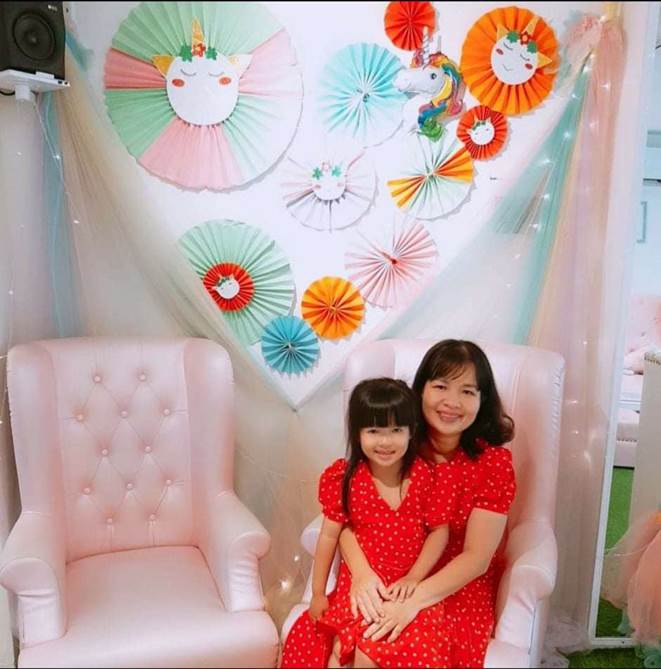 Mẹ làm cơm đĩa quá đẹp, con thương bạn chẳng dám ăn, mẹ đành xới bát khác-8