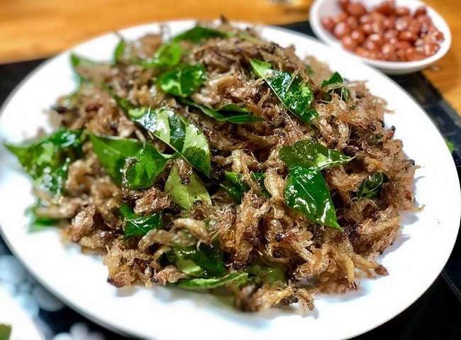 Kỳ lạ loài côn trùng vật vờ ngoài sông Hồng giá hàng triệu/kg-4