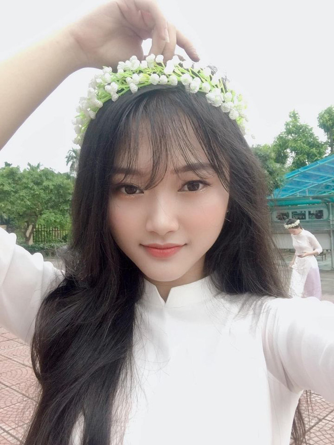 Cô bạn xinh như hot girl đạt 3 điểm 10 thi tốt nghiệp: Bố mất sớm, gia đình cận nghèo, thức học đến 6h sáng-9