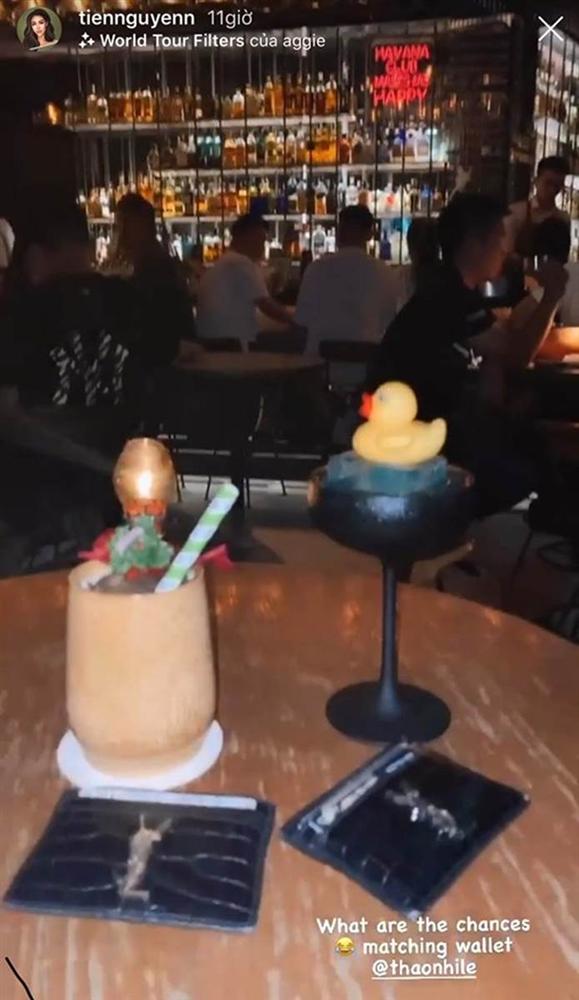 Tiên Nguyễn và Thảo Nhi Lê lần đầu đọ sắc, 2 rich kid Việt còn khoe chiếc ví đôi hàng hiệu khiến ai cũng bất ngờ-2