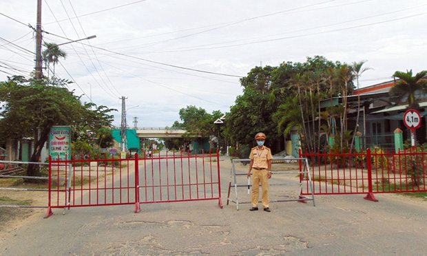 Cận cảnh hiện trường vụ nổ khiến nữ nhân viên ngân hàng tử vong-9