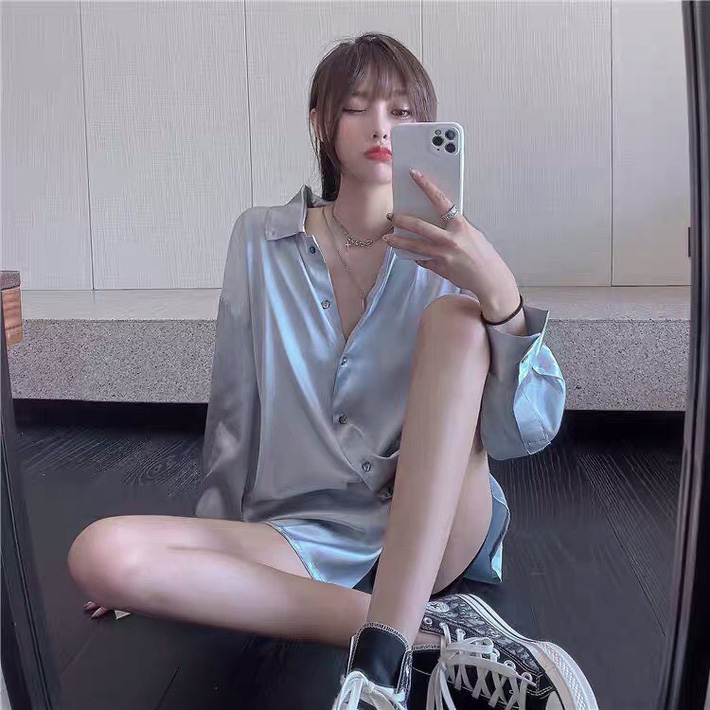 5 items lụa hễ mặc lên là sang cả con người, các cô gái cứ sắm dần thể nào Thu này cũng diện tới bến-4