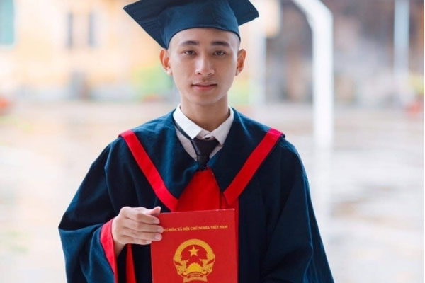 Xuất hiện nữ sinh cực phẩm là Thủ khoa khối D toàn quốc: Toán 10, Anh 10, Văn 9-6