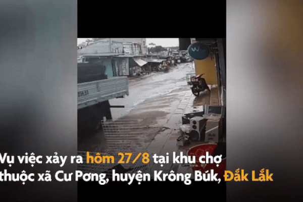 Tránh ôtô tải, nam thanh niên lao vào gầm xe container-1