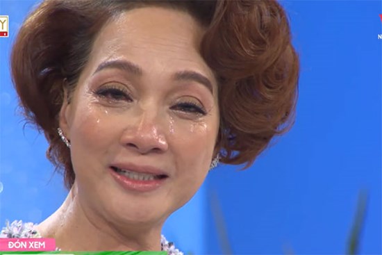 NSND Lê Khanh bật khóc nói về việc sảy thai: