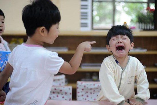 Xót con là hại con, cha mẹ sẵn sàng cho con chịu 3 loại khổ này thì trẻ mới thành tài