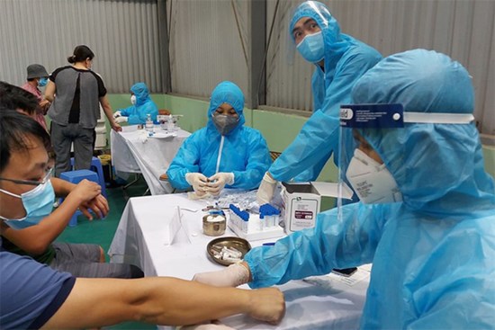 Những điều người đi xét nghiệm COVID-19 cần biết để được thanh toán BHYT