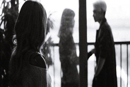 Sau 25 năm chung sống, vợ sững sờ nghe chồng thú nhận ngoại tình