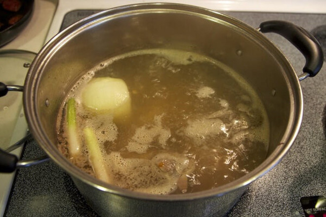 Ngoài việc làm món ăn, hành tây còn có 9 công dụng trong nhà bếp nếu không biết sẽ cực kỳ hối tiếc-1