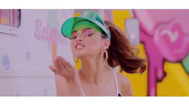 Selena Gomez chặt đẹp BLACKPINK trong MV mới, từ nhan sắc đến set quay đều hơn hẳn 4 cô gái Hắc Hường!-2