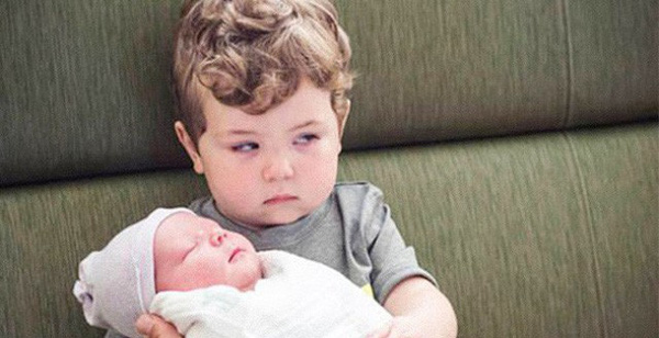 Xem trộm nhất ký của con gái 8 tuổi, người mẹ nói câu này khiến cô bé muốn tìm đến cái chết-2