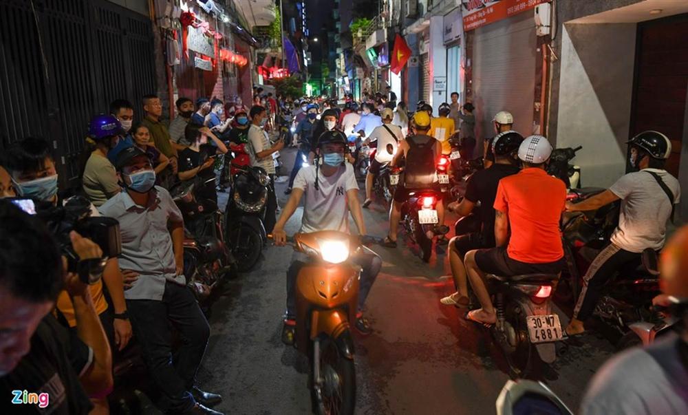 Công an khám xét nhà ông Nguyễn Đức Chung-5