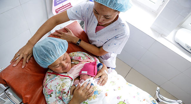 Sau sinh hầu hết sản phụ đều tiết ra chất có mùi đặc biệt này, một số ông chồng không chịu được-2