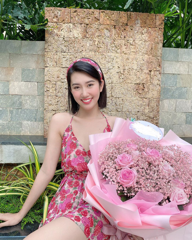 Mới nói em yêu anh với Trương Thế Vinh chưa bao lâu, Thúy Ngân đã đăng ảnh kỷ niệm ngày yêu cùng ai thế này?-1