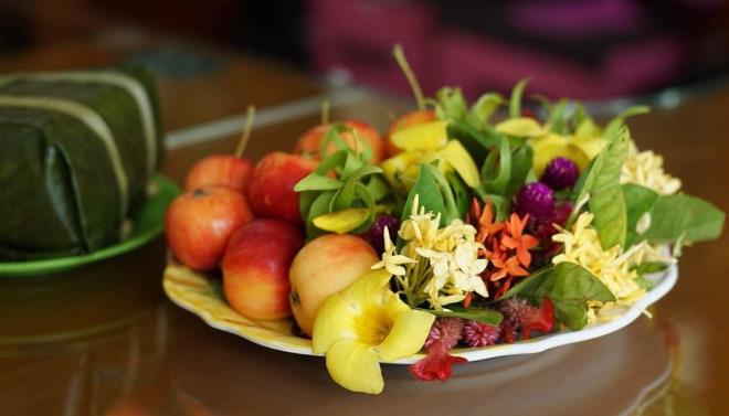 Sắm lễ rằm tháng bảy: Đại đức Thích Minh Quang khuyên thèm gì cúng nấy-1