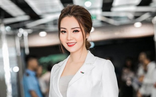 Ngọc Trinh và Thuỵ Vân: Đôi bạn sang chảnh nức tiếng VTV, thân 10 năm đến mức bị bạn trai khuyên nên lấy nhau-12