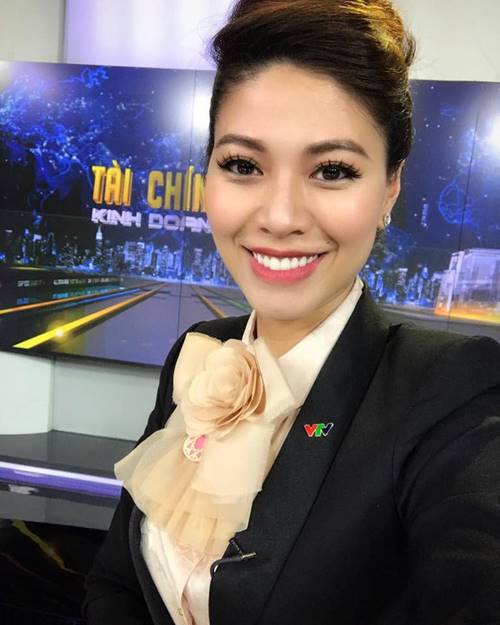 Soi gout ăn mặc của các BTV VTV: người mê sắm hàng hiệu, người quanh năm chỉ diện áo dài-1