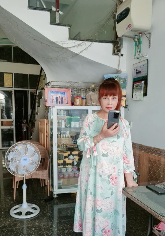 Cô dâu 63 tuổi ở Cao Bằng sau 2 tháng phẫu thuật căng da mặt, diện mạo khiến ai cũng đồng ý là dao kéo hỏng”-6