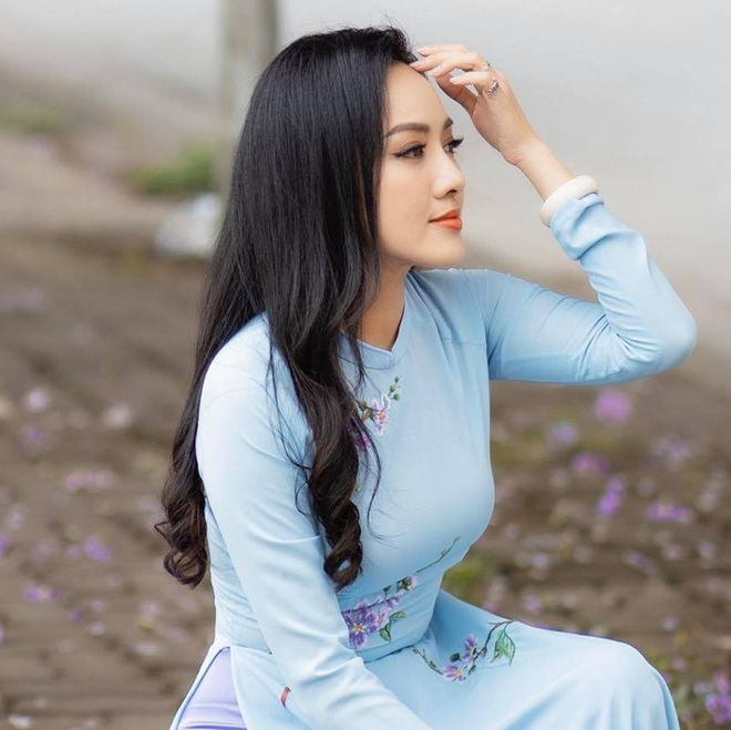 BTV Hoài Anh tiếp tục giật spotlight với vài con ảnh sương sương, nhan sắc trẻ trung khiến các cháu 2k dè chừng-7