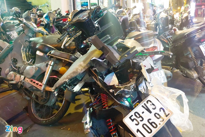 Ôtô công an gây tai nạn liên hoàn vì bị kẹt chân ga-1