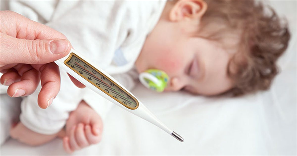 Nhiệt độ bình thường của trẻ sơ sinh rất khác biệt, cha mẹ cần nắm được để đoán bệnh kịp thời cho con-2