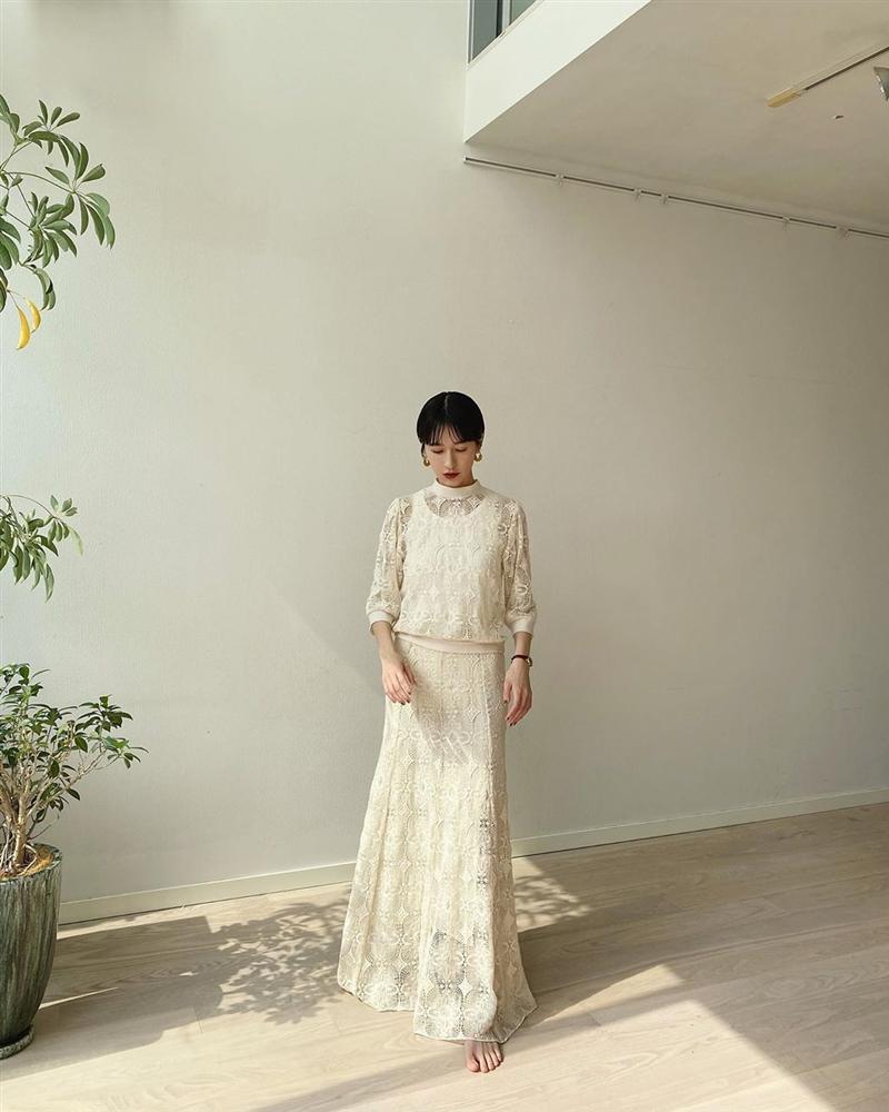 Nàng công sở Nhật chỉ cao 1m58 vẫn mặc đẹp hack dáng khiến đồng nghiệp phải khen ngợi-13