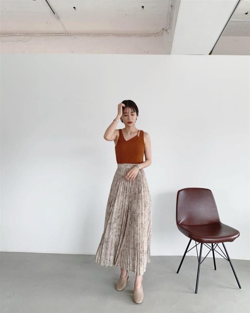 Nàng công sở Nhật chỉ cao 1m58 vẫn mặc đẹp hack dáng khiến đồng nghiệp phải khen ngợi-8