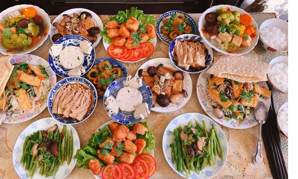 Những mâm cỗ cúng Rằm tháng 7 vừa đẹp vừa chất, chị em nội trợ khỏi phải vắt óc nghĩ món ăn-12