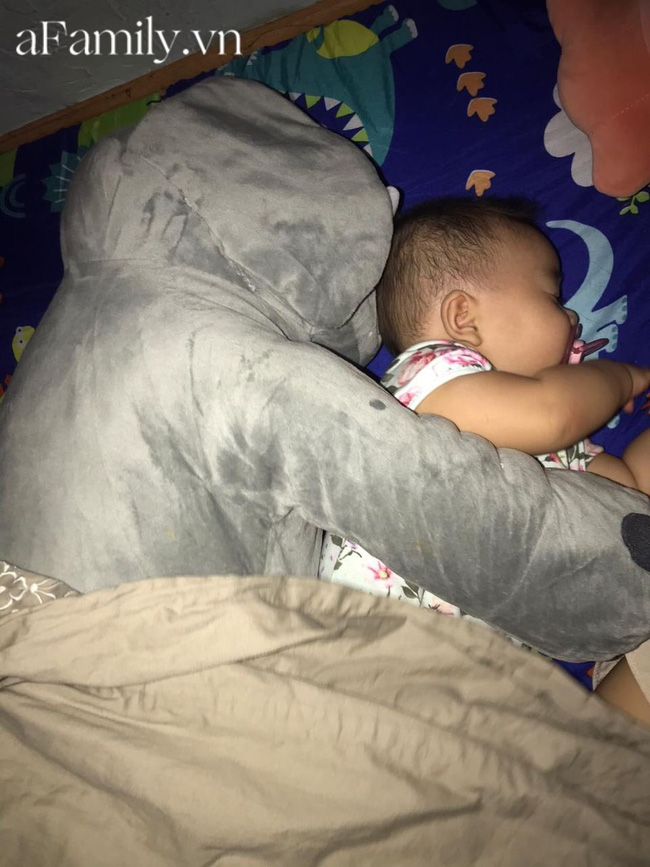 Con khó ngủ trưa nên mẹ trẻ nghĩ ngay kế đối phó, em bé sập bẫy ngủ liền 3 tiếng, hội bỉm sữa rần rần học theo-1