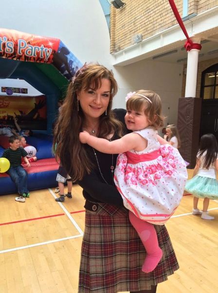 Mang bầu lần 2 thấy bụng đau buốt dữ dội rất kì lạ, mổ xong bác sĩ tuyên bố may không mất mạng-4