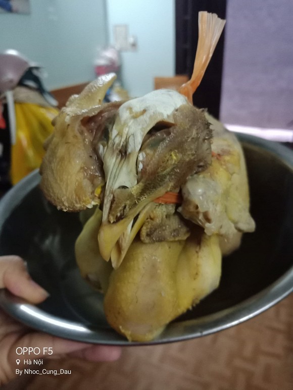 Muốn làm mâm cỗ cúng ngày Rằm tháng 7, hội chị em ghét bếp dở khóc dở cười khi luộc gà-4