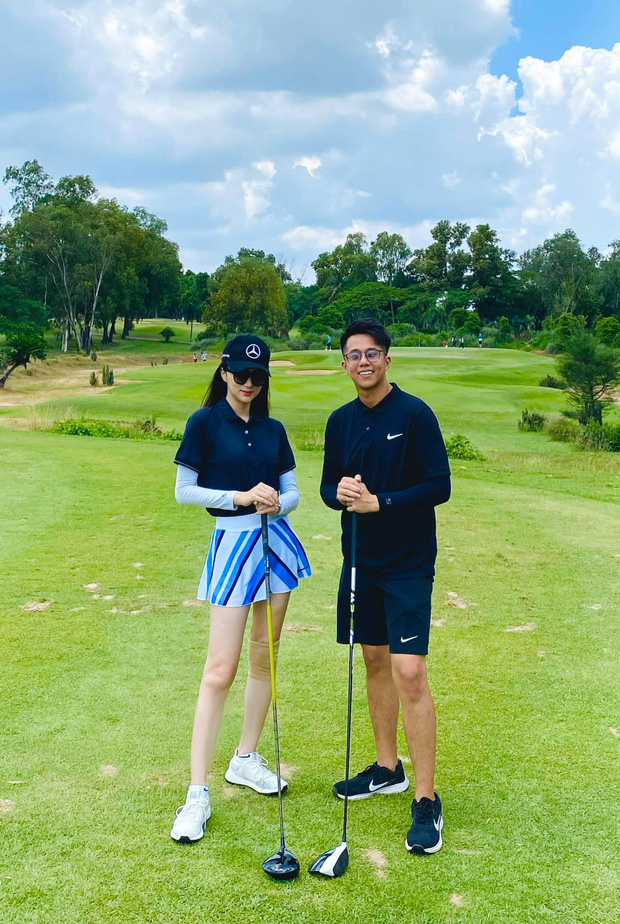 Tình tứ đi đánh golf, cuối cùng Matt Liu cũng chịu cho Hương Giang ra mắt mấy ông bạn rồi đây-1