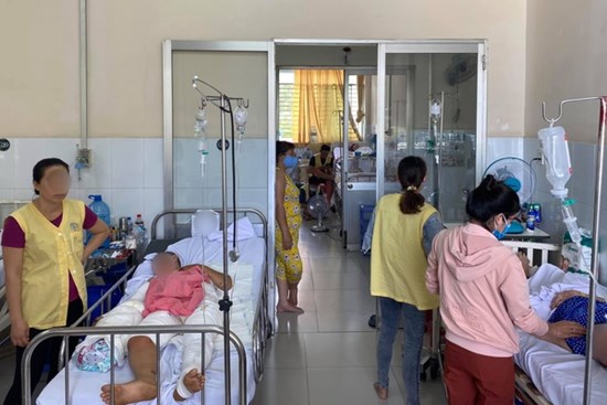 Bệnh viện Chợ Rẫy thông tin về tình trạng 5 bệnh nhân ngộ độc botulinum sau khi ăn pate Minh Chay