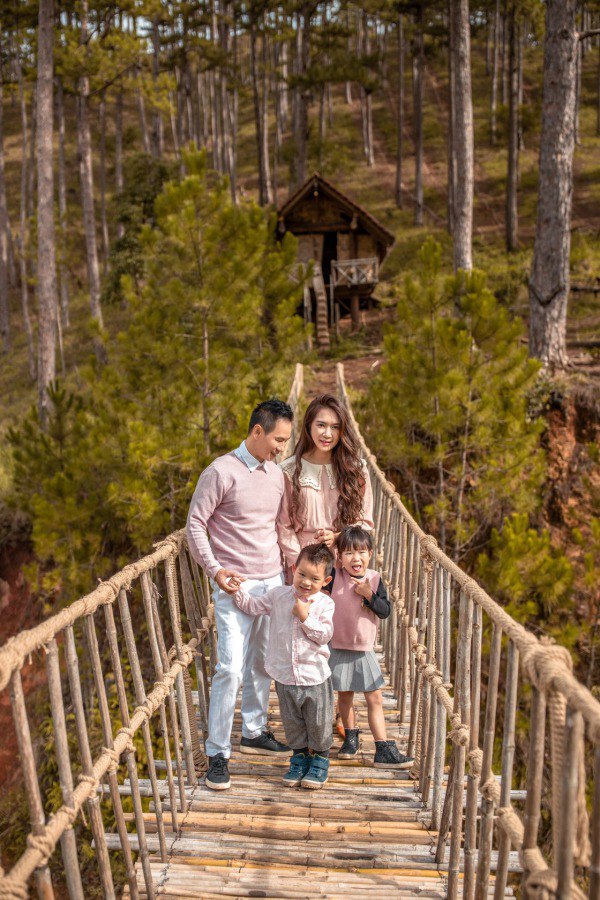 Mặc đồ đôi đi biển với Minh Hà, nhưng CĐM cứ tập trung vào chiếc quần bơi của Lý Hải-10