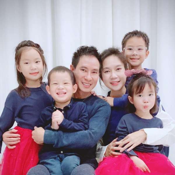 Mặc đồ đôi đi biển với Minh Hà, nhưng CĐM cứ tập trung vào chiếc quần bơi của Lý Hải-14