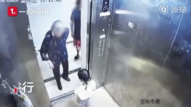 Đến thăm bà ngoại, bé gái 3 tuổi hoảng loạn khi mắc kẹt trong thang máy để rồi ngã từ tầng 8 tử nạn, hình ảnh ghi lại trong camera gây ám ảnh-1