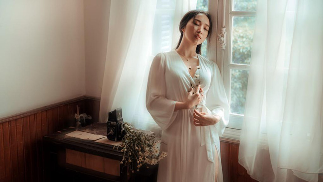 Vợ đột ngột gọi thợ đến dỡ một nửa mái nhà khiến chồng hầm hầm chất vấn, song cô lại đưa ra một thứ khiến anh kinh hoảng-1