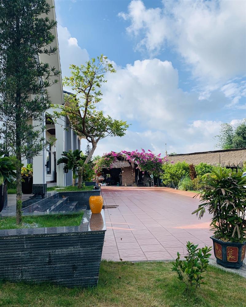 Con trai xây nhà vườn bên đồng lúa xanh mát tặng bố mẹ an hưởng tuổi già ở Vĩnh Phúc-14