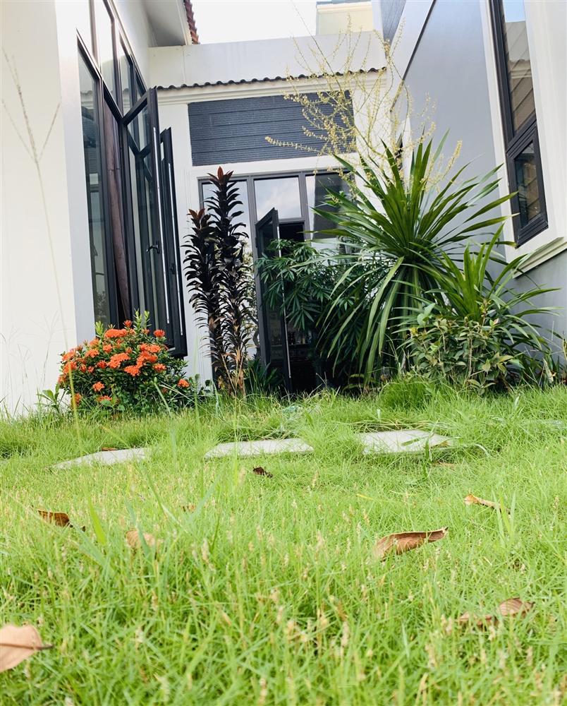 Con trai xây nhà vườn bên đồng lúa xanh mát tặng bố mẹ an hưởng tuổi già ở Vĩnh Phúc-22