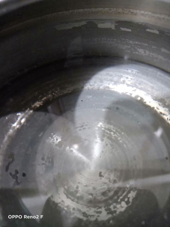 Dùng thứ nước này, nồi, chảo, ấm siêu tốc cáu cặn đến đâu cũng sạch bong kin kít-1