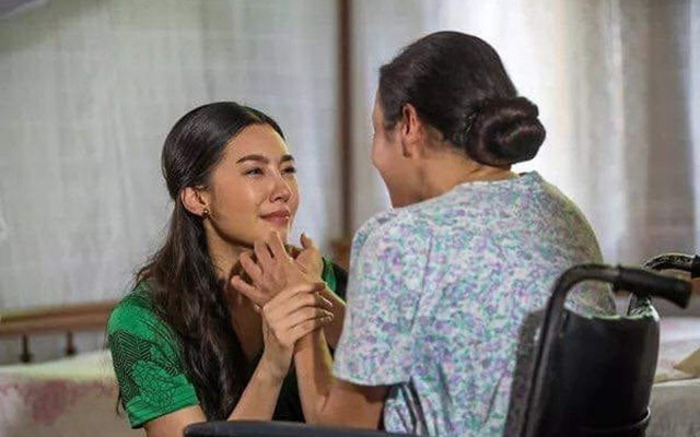 Mẹ chồng bắt đóng 7 triệu/tháng, tằn tiện từng đồng với con dâu, nhưng khi thấy bọc tiền dày bịch nằm trên bàn chị vợ lại bật khóc nức nở-2