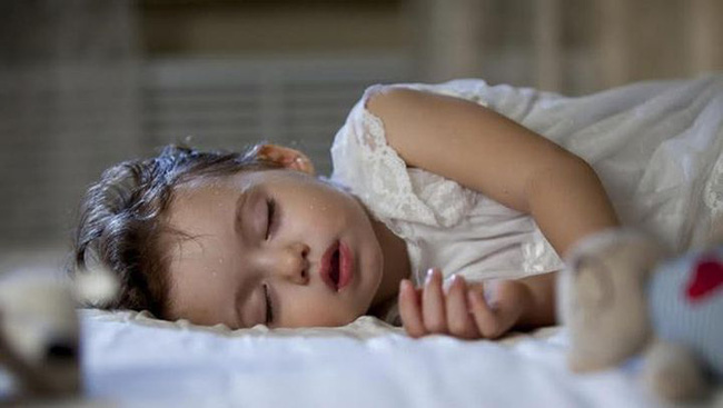 5 biểu hiện của trẻ khi ngủ cho thấy lá lách và dạ dày đang kêu cứu-2