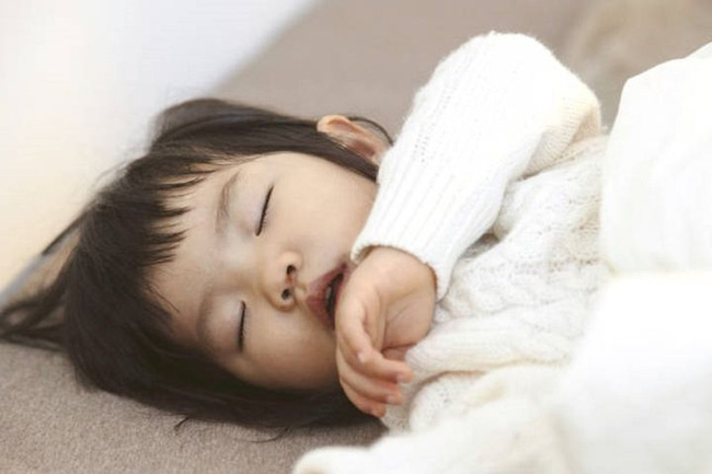 5 biểu hiện của trẻ khi ngủ cho thấy lá lách và dạ dày đang kêu cứu-3