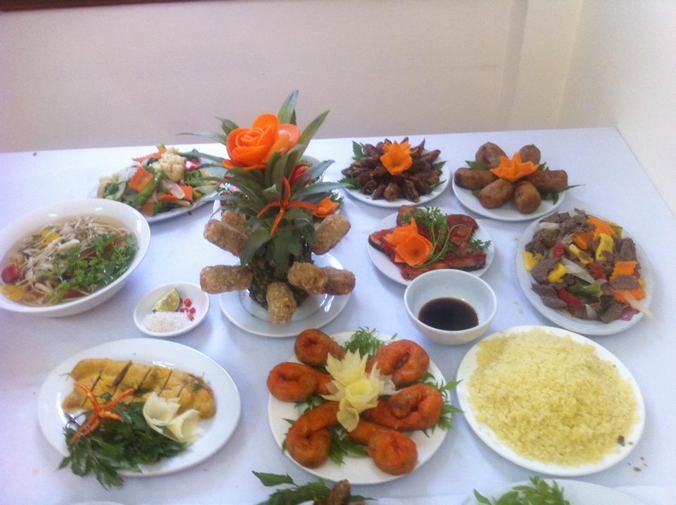 Chi tiền triệu, đủ mâm cỗ chay - mặn cúng rằm tháng Bảy-3