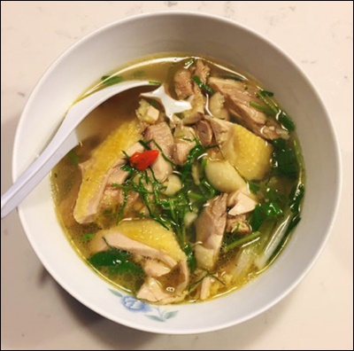 Sau ly hôn, nhạc sĩ Nhật ký của mẹ khoe cơm mẹ nấu, hối lỗi khi chưa tặng biệt thự-5