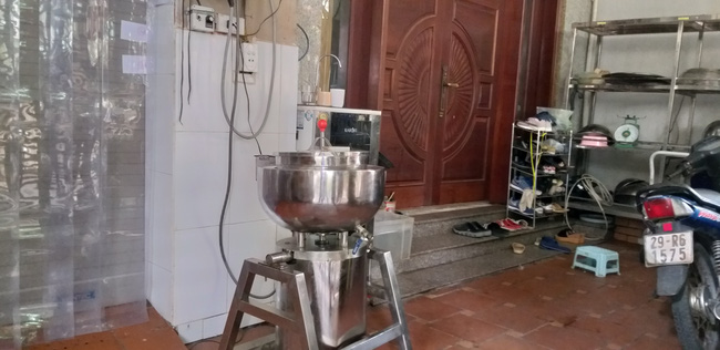 Mục sở thị cơ sở sản xuất pate Minh Chay chứa chất độc khiến 9 người nhập viện-2