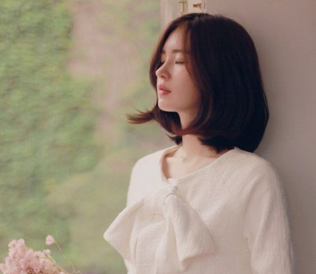 Vội về lấy vàng cưới đi bán để trả viện phí cho mẹ đẻ, tôi không ngờ chiếc camera trong nhà lại khiến tôi nhục nhã ê chề trước mặt cả nhà chồng-1