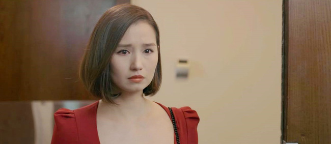 Tình yêu và tham vọng: Tuệ Lâm khóc nghẹn chứng kiến Minh chăm sóc Linh ngay tại văn phòng, đành ra đi không lời từ biệt-3