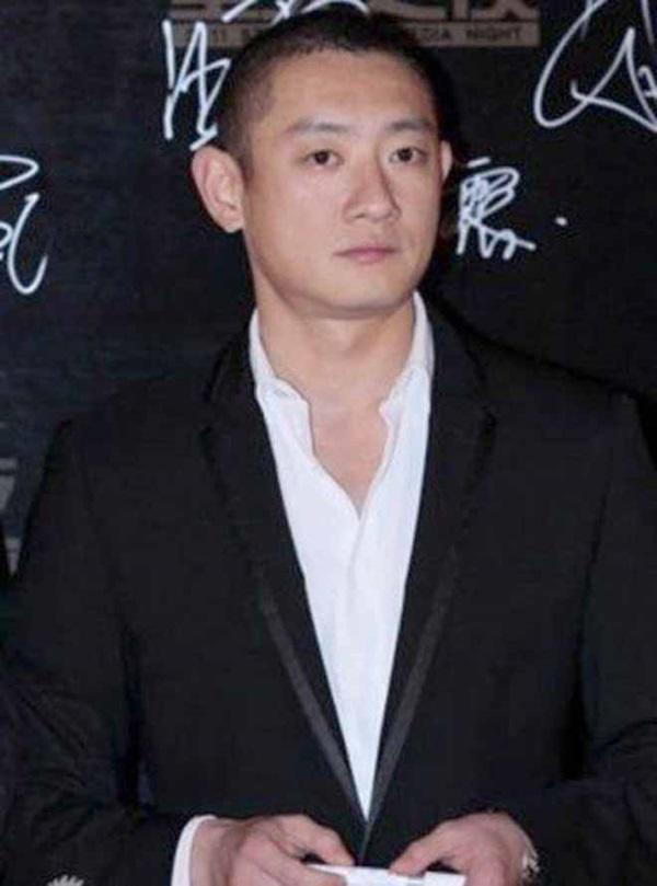 Cuộc sống lao đao của các đại thiếu gia hư hỏng nức tiếng Cbiz: Người tuyên bố phá sản, kẻ khiến vợ phải nai lưng trả nợ-7